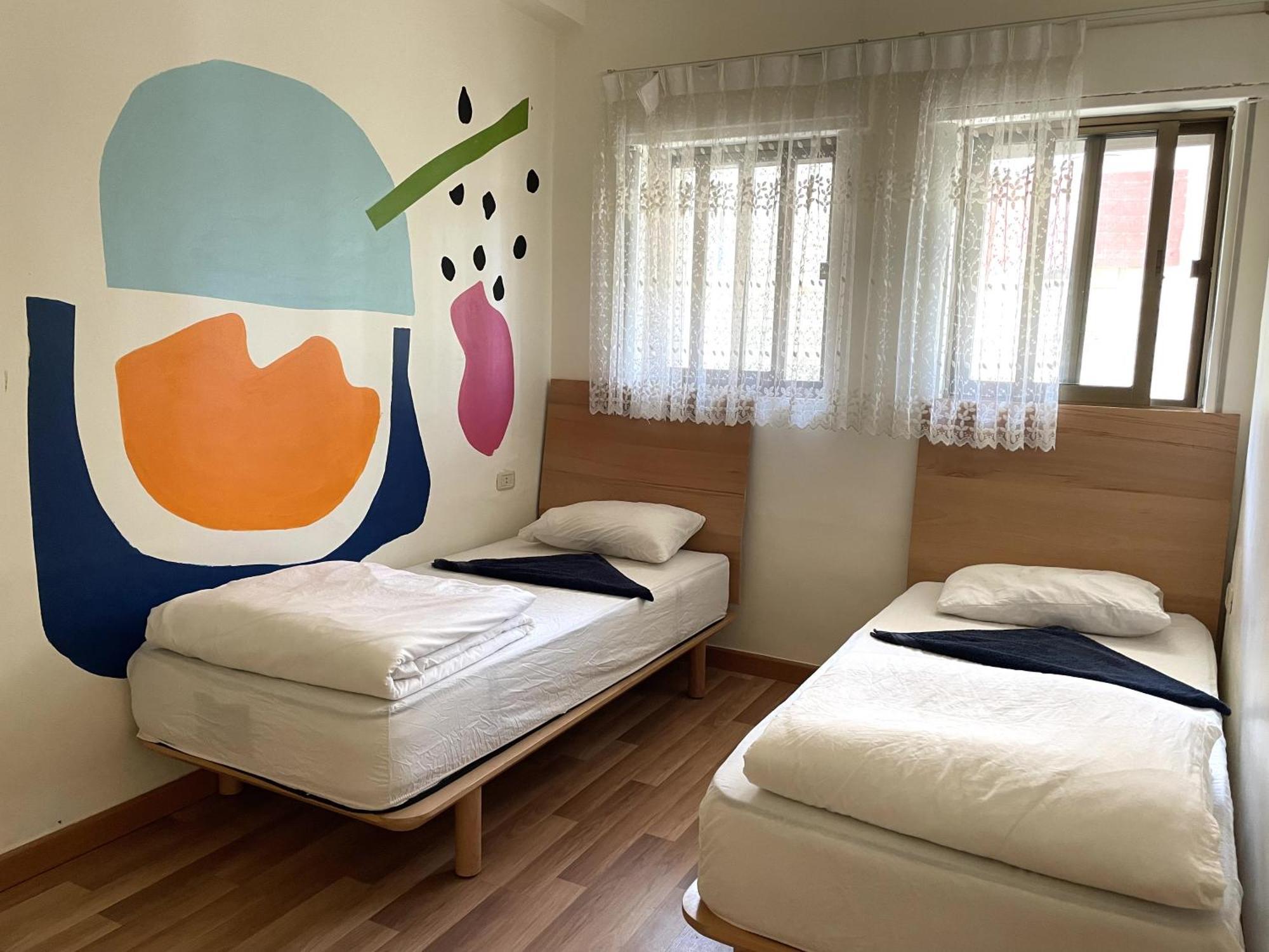 Battuta Hostel Амман Номер фото