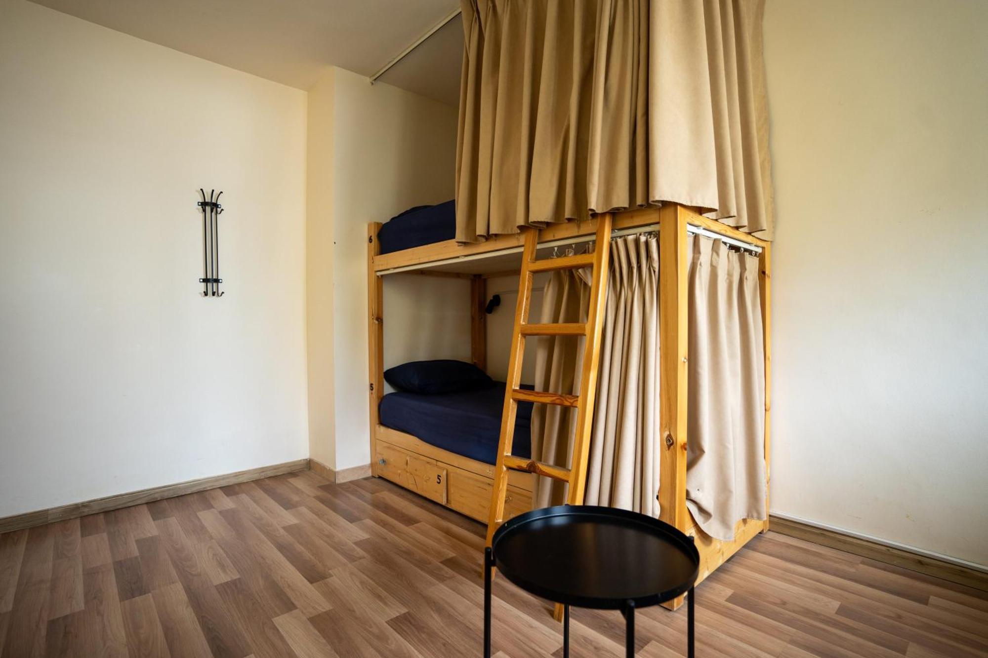 Battuta Hostel Амман Номер фото